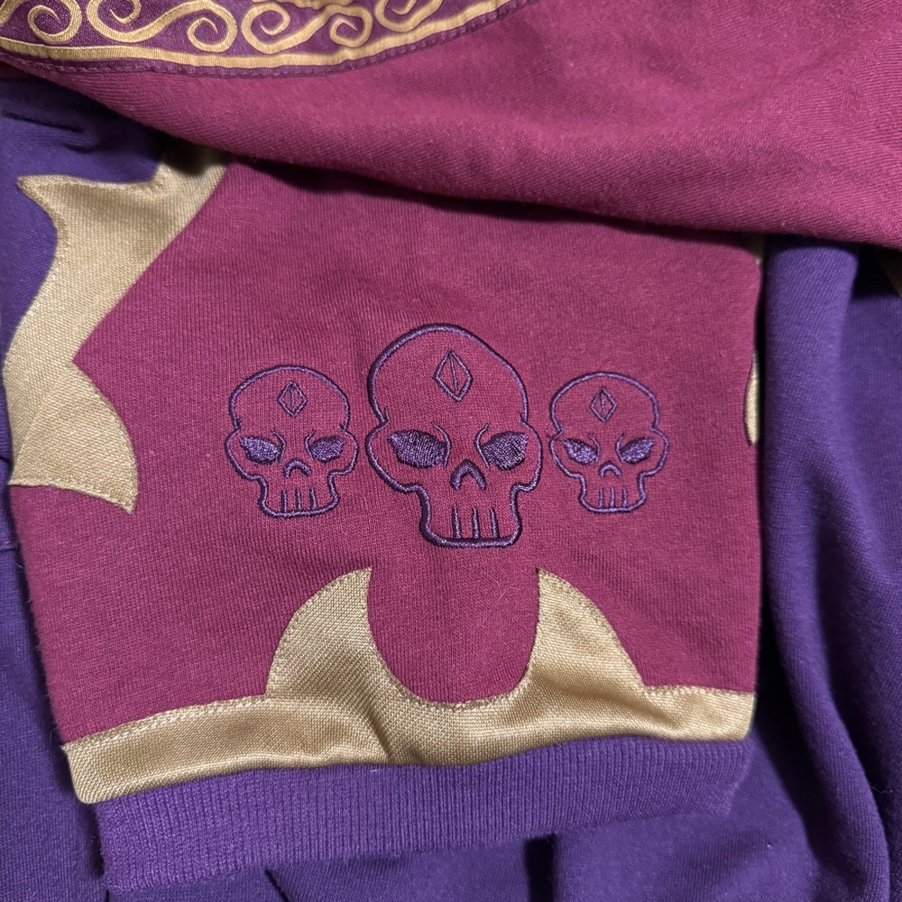 RARE Blizzard World of Warcraft Sylvanas zip Hoodie Purple Hoodie gold accents - Picture 3 of 3